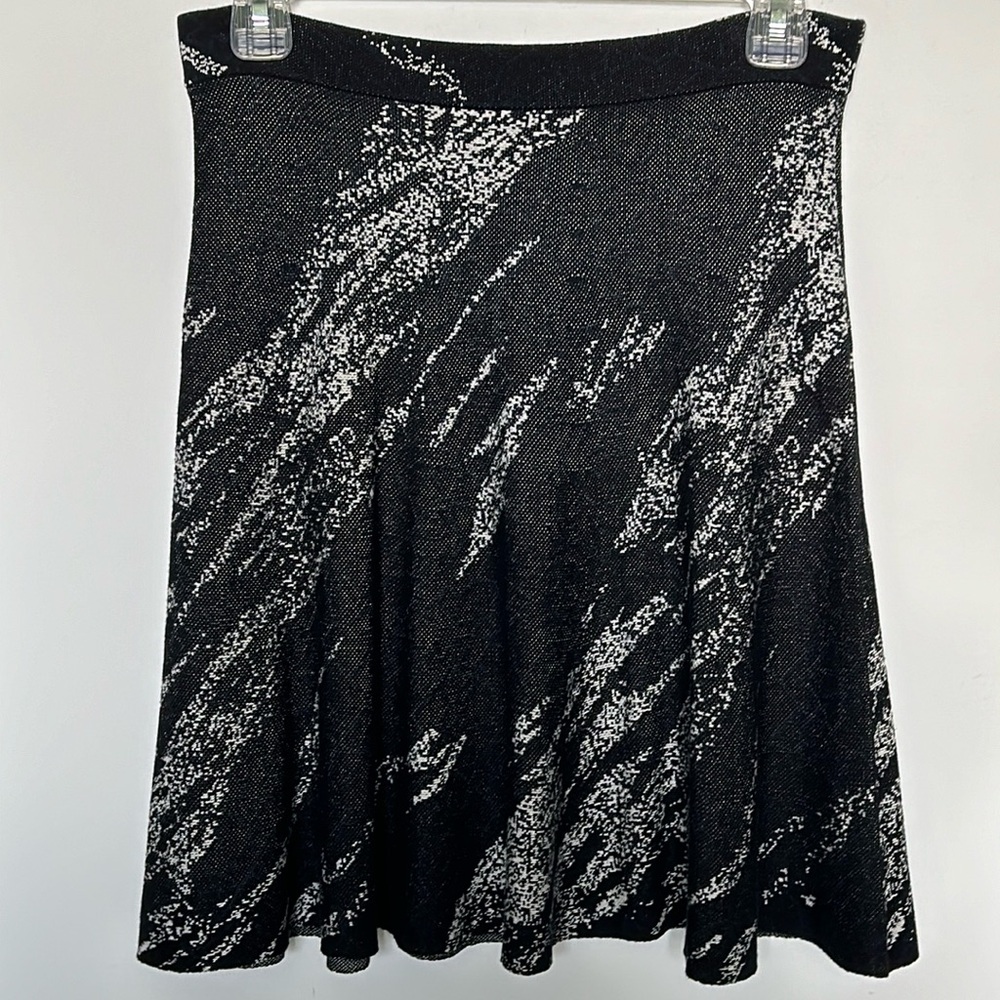 BCBGMAXAZRIA Karlie Black Jacquard A-Line Skater Skirt Women’s Small NWOT - Picture 16 of 16
